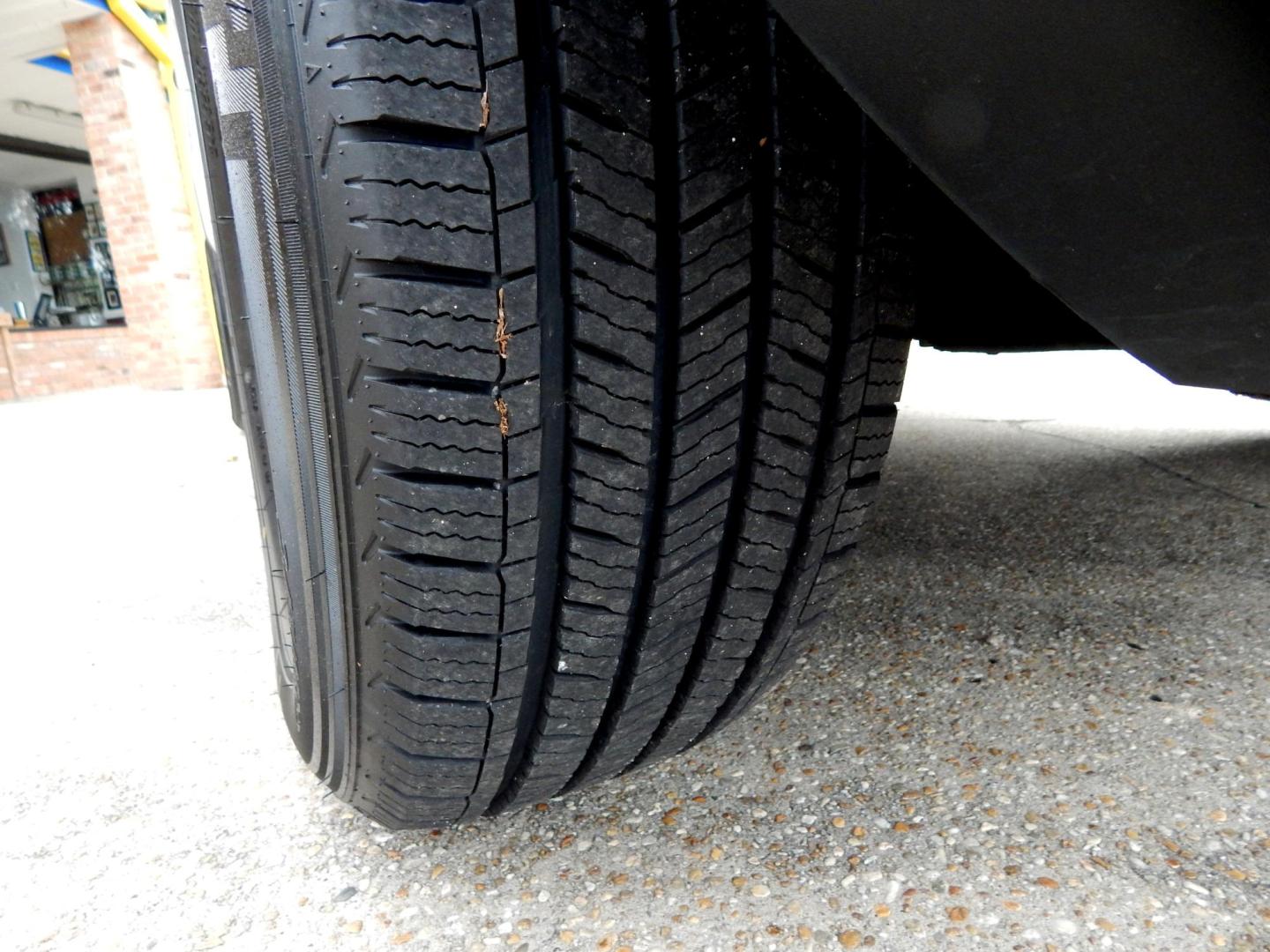 2021 White /Two Tone Gray leather Ford Bronco Sport Outer Banks (3FMCR9A67MR) with an 1.5L L3 engine, Automatic transmission, located at 3120 W Tennessee St, Tallahassee, FL, 32304-1002, (850) 575-6702, 30.458841, -84.349648 - Used Car Supermarket is proud to present you with this loaded immaculate 2021 Ford Bronco Sport Outer Banks with leather and low miles. Used Car Supermarket prides itself in offering you the finest pre-owned vehicle in Tallahassee. Used Car Supermarket has been locally family owned and operated for - Photo#9