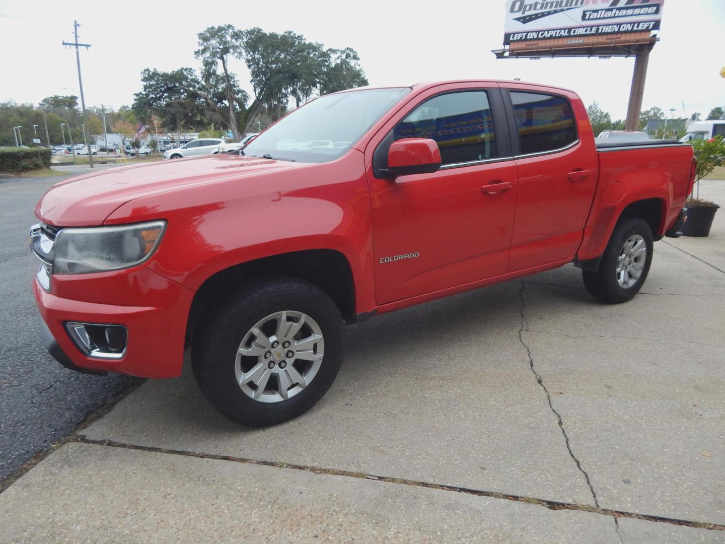 2017 Red /Charcoal Chevrolet Colorado LT Crew Cab 2WD Long Box (1GCGSCENXH1) with an 3.6L V6 DOHC 24V GAS engine, Automatic transmission, located at 3120 W Tennessee St, Tallahassee, FL, 32304-1002, (850) 575-6702, 30.458841, -84.349648 - Used Car Supermarket is proud to present you with this loaded immaculate 2017 Chevy Colorado LT Crew Cab 3.6L. Used Car Supermarket prides itself in offering you the finest pre-owned vehicle in Tallahassee. Used Car Supermarket has been locally family owned and operated for over 50 years. Our Colora - Photo#1