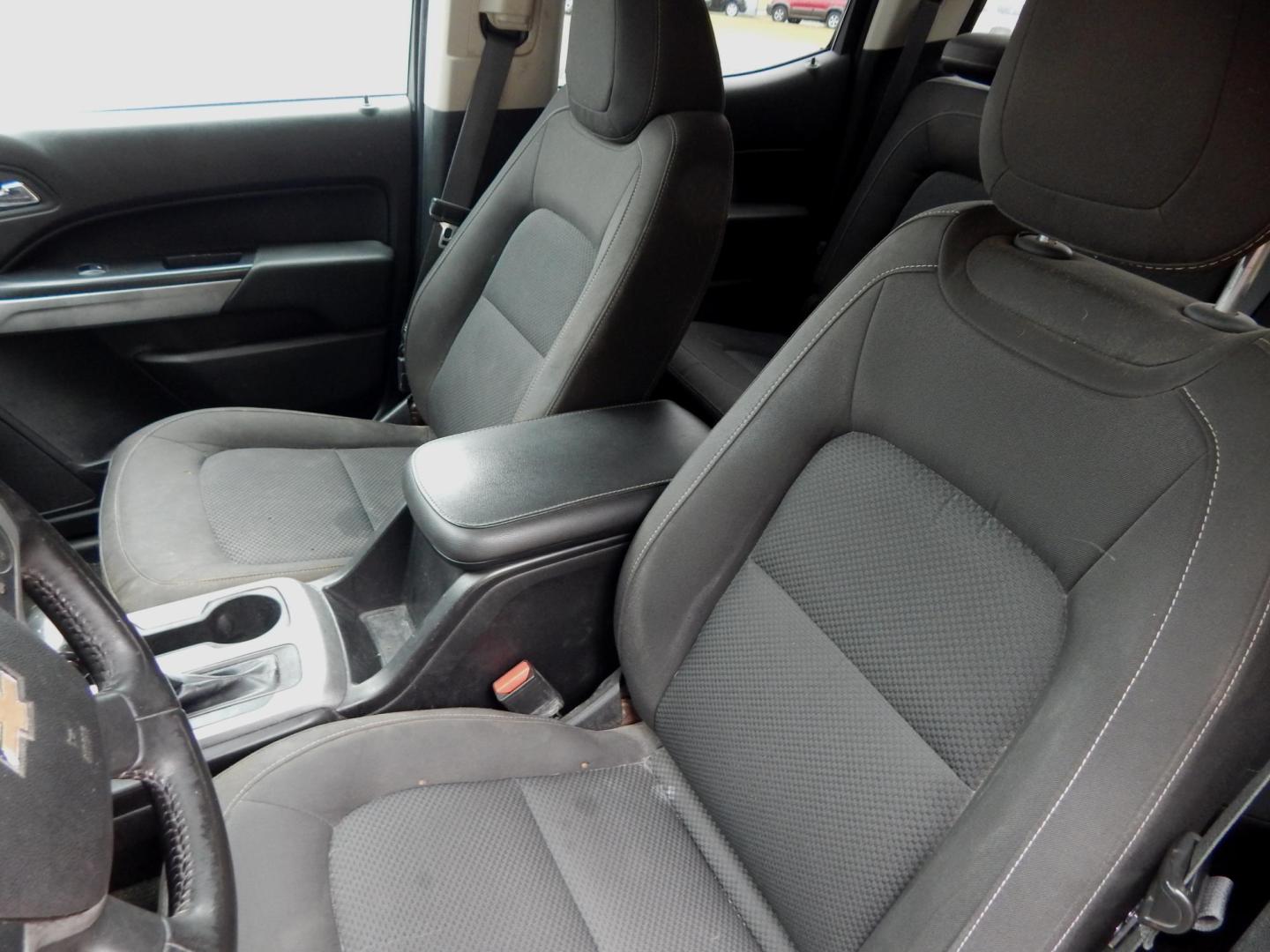 2017 Red /Charcoal Chevrolet Colorado LT Crew Cab 2WD Long Box (1GCGSCENXH1) with an 3.6L V6 DOHC 24V GAS engine, Automatic transmission, located at 3120 W Tennessee St, Tallahassee, FL, 32304-1002, (850) 575-6702, 30.458841, -84.349648 - Used Car Supermarket is proud to present you with this loaded immaculate 2017 Chevy Colorado LT Crew Cab 3.6L. Used Car Supermarket prides itself in offering you the finest pre-owned vehicle in Tallahassee. Used Car Supermarket has been locally family owned and operated for over 50 years. Our Colora - Photo#6