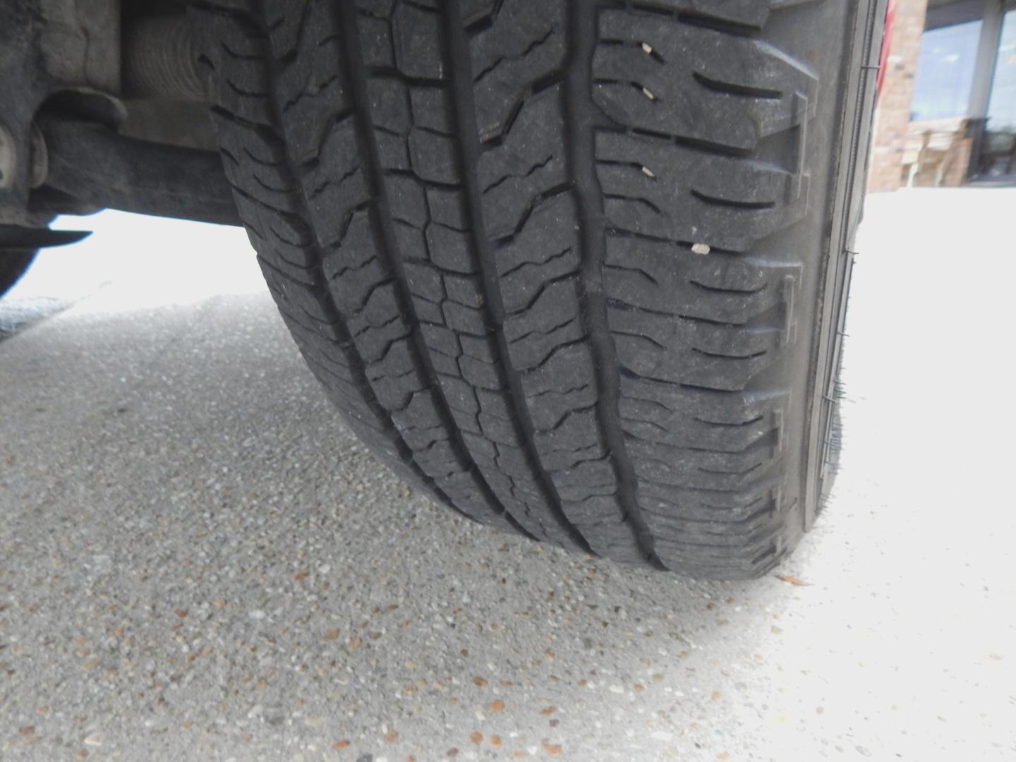 2017 Red /Charcoal Chevrolet Colorado LT Crew Cab 2WD Long Box (1GCGSCENXH1) with an 3.6L V6 DOHC 24V GAS engine, Automatic transmission, located at 3120 W Tennessee St, Tallahassee, FL, 32304-1002, (850) 575-6702, 30.458841, -84.349648 - Used Car Supermarket is proud to present you with this loaded immaculate 2017 Chevy Colorado LT Crew Cab 3.6L. Used Car Supermarket prides itself in offering you the finest pre-owned vehicle in Tallahassee. Used Car Supermarket has been locally family owned and operated for over 50 years. Our Colora - Photo#10