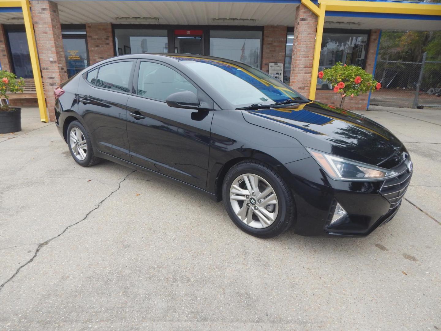 2020 Hyundai Elantra SEL's photo