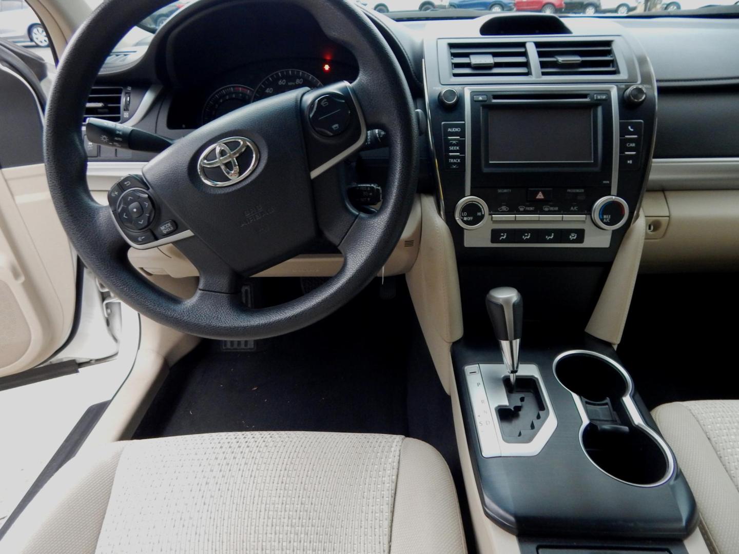 2013 White /Tan Toyota Camry LE (4T1BF1FK5DU) with an 2.5L L4 DOHC 16V engine, Automatic transmission, located at 3120 W Tennessee St, Tallahassee, FL, 32304-1002, (850) 575-6702, 30.458841, -84.349648 - Used Car Supermarket is proud to present you with this loaded immaculate 2013 Toyota Camry LE local one owner. Used Car Supermarket prides itself in offering you the finest pre-owned vehicle in Tallahassee. Used Car Supermarket has been locally family owned and operated for over a half century. Our - Photo#4