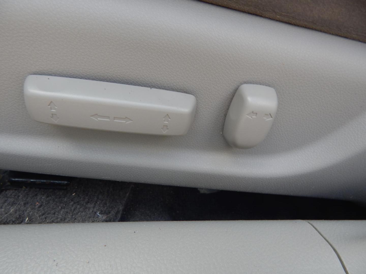 2010 Silver Metallic /Gray Honda Accord LX-P Sedan AT (1HGCP2F44AA) with an 2.4L L4 DOHC 16V engine, Automatic transmission, located at 3120 W Tennessee St, Tallahassee, FL, 32304-1002, (850) 575-6702, 30.458841, -84.349648 - Used Car Supermarket is proud to present you with this loaded immaculate 2010 Honda Accord LX-P sedan. Used Car Supermarket prides itself in offering you the finest pre-owned vehicle in Tallahassee. Used Car Supermarket has been locally family owned and operated for over a half century. Our Accord L - Photo#8