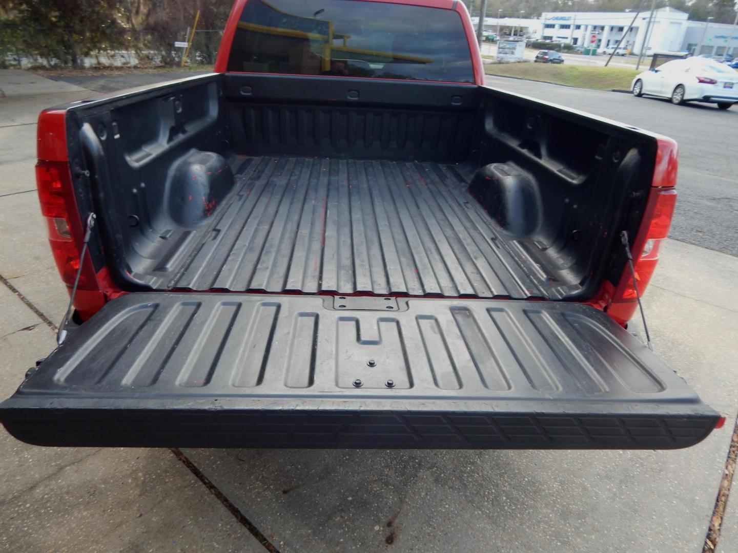 2012 Red /Gray Chevrolet Silverado 1500 LT Ext. Cab 2WD (1GCRCSE0XCZ) with an 5.3L V8 OHV 16V FFV engine, Automatic transmission, located at 3120 W Tennessee St, Tallahassee, FL, 32304-1002, (850) 575-6702, 30.458841, -84.349648 - Used Car Supermarket is proud to present you with this loaded immaculate 2012 Chevy Silverado Ext. Cab LT 5.3L. Used Car Supermarket prides itself in offering you the finest pre-owned vehicle in Tallahassee. Used Car Supermarket has been locally family owned and operated for over 50 years. Our Silve - Photo#4