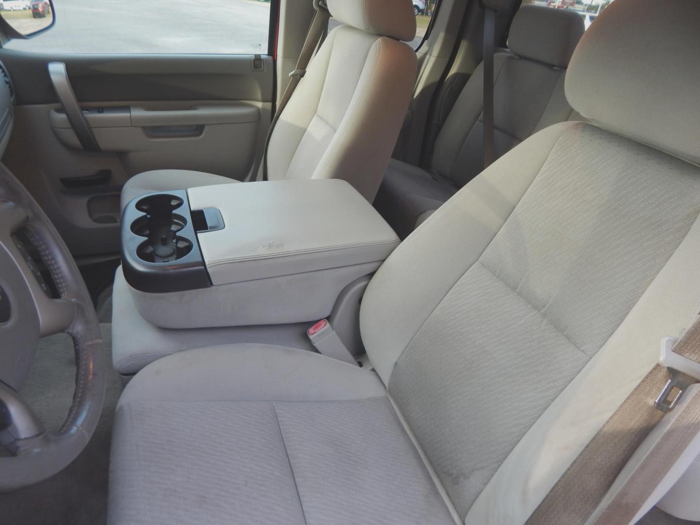 2012 Red /Gray Chevrolet Silverado 1500 LT Ext. Cab 2WD (1GCRCSE0XCZ) with an 5.3L V8 OHV 16V FFV engine, Automatic transmission, located at 3120 W Tennessee St, Tallahassee, FL, 32304-1002, (850) 575-6702, 30.458841, -84.349648 - Used Car Supermarket is proud to present you with this loaded immaculate 2012 Chevy Silverado Ext. Cab LT 5.3L. Used Car Supermarket prides itself in offering you the finest pre-owned vehicle in Tallahassee. Used Car Supermarket has been locally family owned and operated for over 50 years. Our Silve - Photo#7