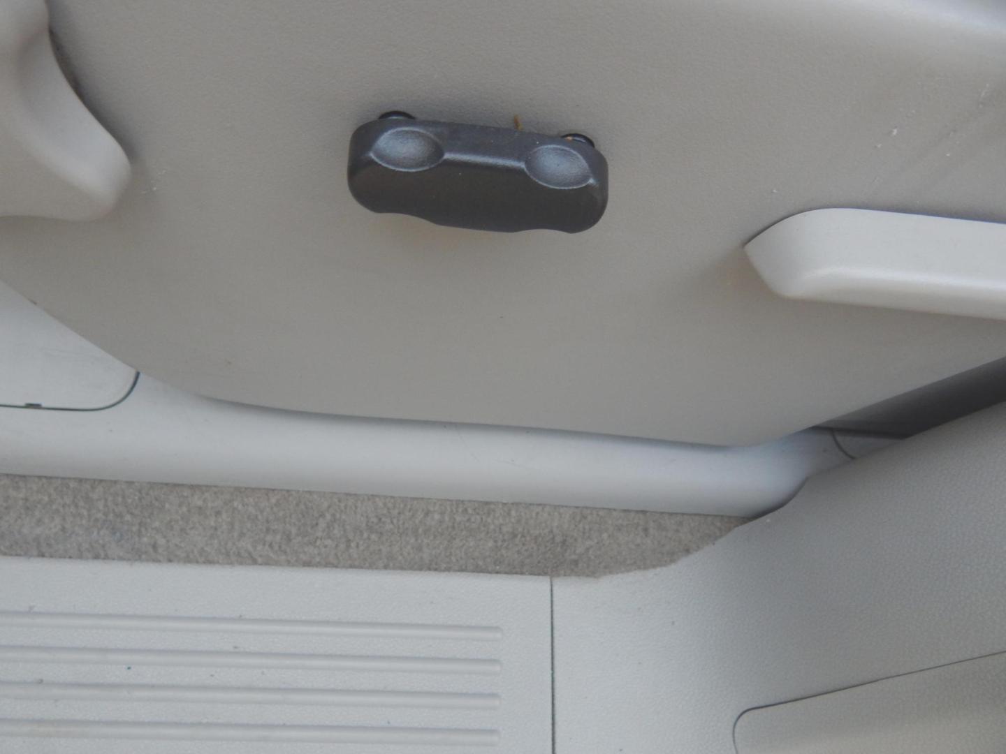 2012 Red /Gray Chevrolet Silverado 1500 LT Ext. Cab 2WD (1GCRCSE0XCZ) with an 5.3L V8 OHV 16V FFV engine, Automatic transmission, located at 3120 W Tennessee St, Tallahassee, FL, 32304-1002, (850) 575-6702, 30.458841, -84.349648 - Used Car Supermarket is proud to present you with this loaded immaculate 2012 Chevy Silverado Ext. Cab LT 5.3L. Used Car Supermarket prides itself in offering you the finest pre-owned vehicle in Tallahassee. Used Car Supermarket has been locally family owned and operated for over 50 years. Our Silve - Photo#9