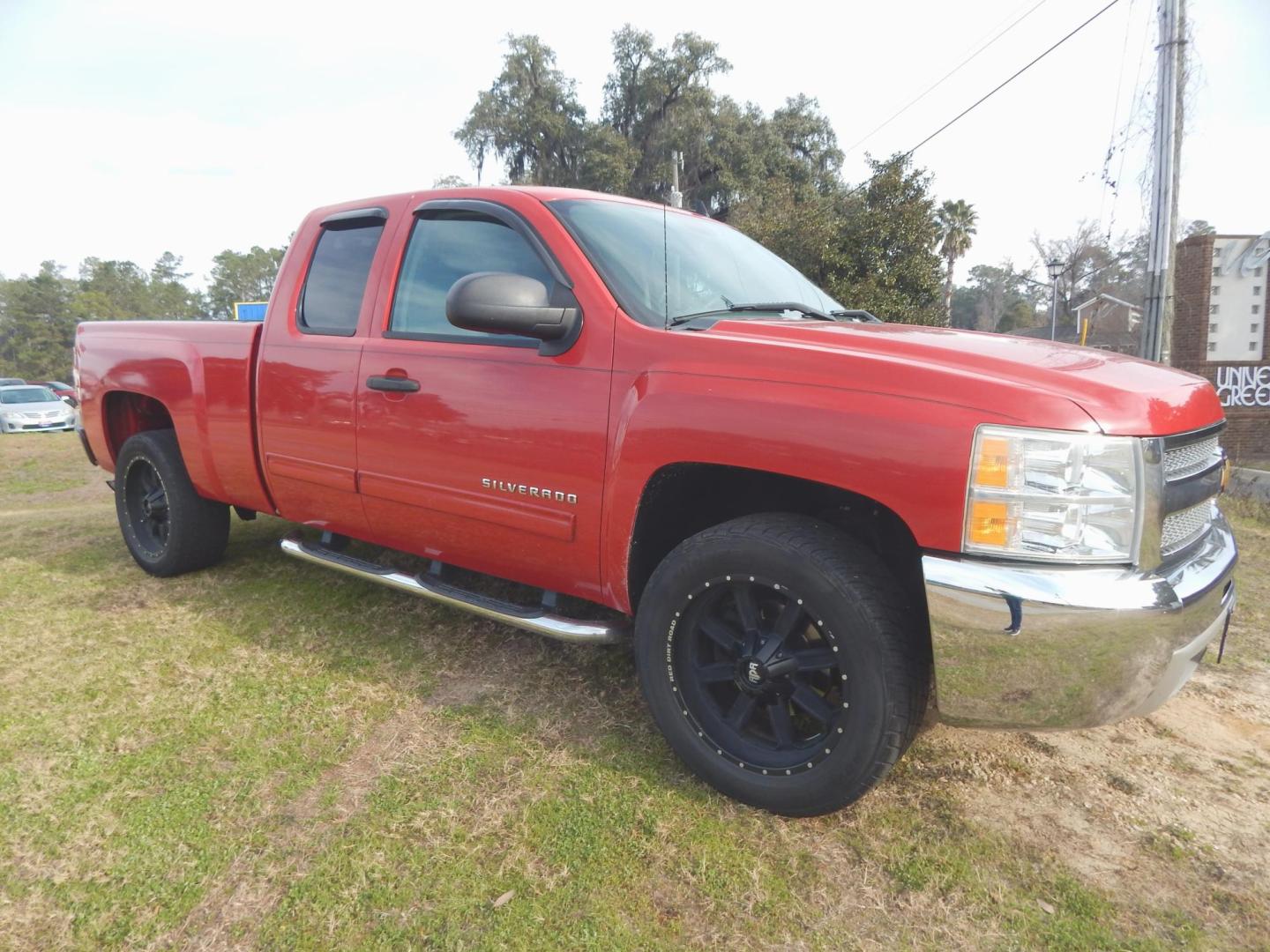 2012 Red /Gray Chevrolet Silverado 1500 LT Ext. Cab 2WD (1GCRCSE0XCZ) with an 5.3L V8 OHV 16V FFV engine, Automatic transmission, located at 3120 W Tennessee St, Tallahassee, FL, 32304-1002, (850) 575-6702, 30.458841, -84.349648 - Used Car Supermarket is proud to present you with this loaded immaculate 2012 Chevy Silverado Ext. Cab LT 5.3L. Used Car Supermarket prides itself in offering you the finest pre-owned vehicle in Tallahassee. Used Car Supermarket has been locally family owned and operated for over 50 years. Our Silve - Photo#10