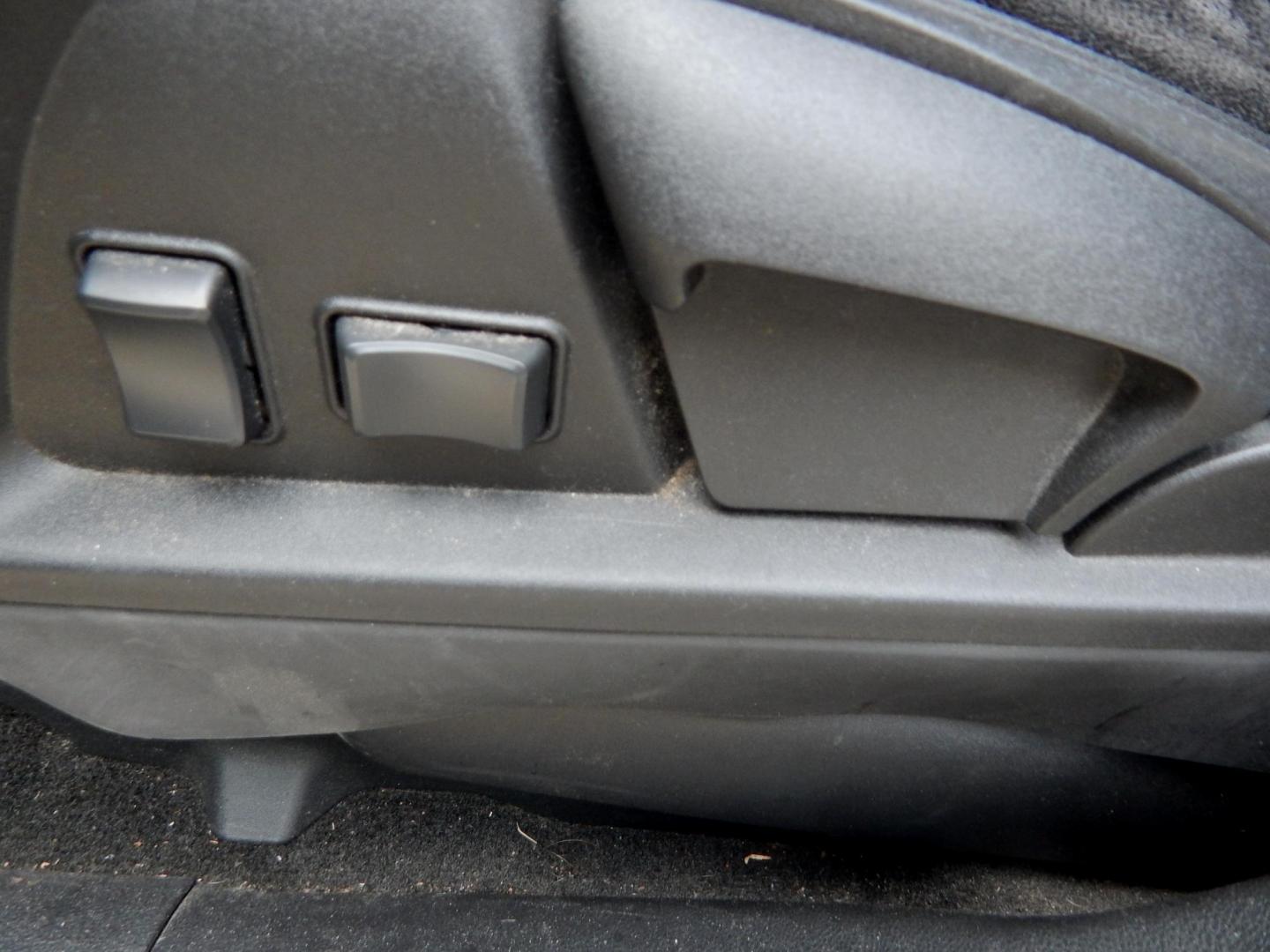 2013 Chevrolet Equinox LS 2WD (2GNALBEK8D6) with an 2.4L L4 DOHC 16V engine, 6-Speed Automatic transmission, located at 3120 W Tennessee St, Tallahassee, FL, 32304-1002, (850) 575-6702, 30.458841, -84.349648 - Used Car Supermarket is proud to present you with this loaded immaculate 2013 Chevy Equinox LS with low miles. Used Car Supermarket prides itself in offering you the finest pre-owned vehicle in Tallahassee. Used Car Supermarket has been locally family owned and operated for over 50 years. Our Equino - Photo#8