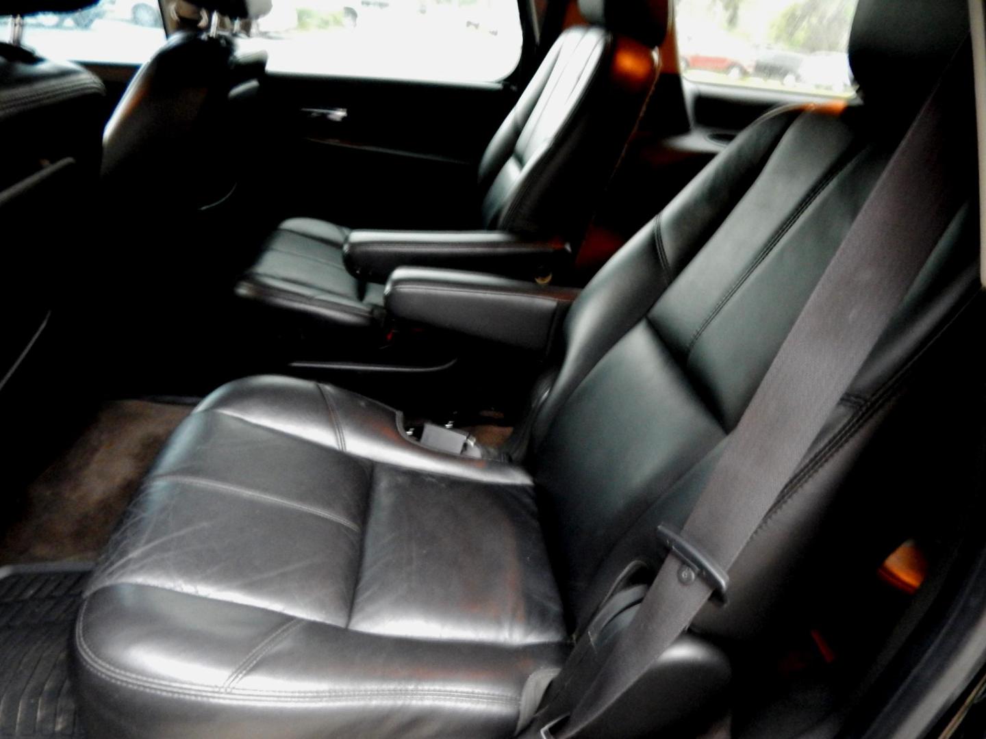 2011 Black /Charcoal Leather Chevrolet Tahoe LT 2WD (1GNSCBE01BR) with an 5.3L V8 OHV 16V FFV engine, 6-Speed Automatic transmission, located at 3120 W Tennessee St, Tallahassee, FL, 32304-1002, (850) 575-6702, 30.458841, -84.349648 - Used Car Supermarket is proud to present you with this loaded immaculate 2011 Chevy Tahoe LT with leather and sunroof. Used Car Supermarket prides itself in offering you the finest pre-owned vehicle in Tallahassee. Used Car Supermarket has been locally family owned and operated for over 50 years. Ou - Photo#5