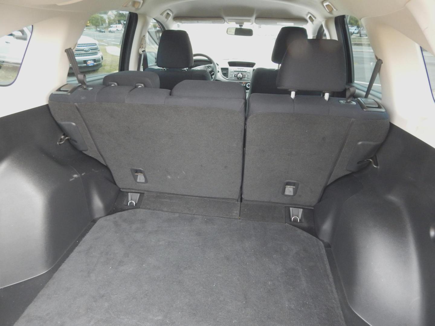 2016 Black /Charcoal Honda CR-V LX 2WD (2HKRM3H38GH) with an 2.4L L4 DOHC 16V engine, CVT transmission, located at 3120 W Tennessee St, Tallahassee, FL, 32304-1002, (850) 575-6702, 30.458841, -84.349648 - Used Car Supermarket is proud to present you with this loaded immaculate 2016 Honda CRV LX. Used Car Supermarket prides itself in offering you the finest pre-owned vehicle in Tallahassee. Used Car Supermarket has been locally family owned and operated for over 50 years. Our CRV LX has been serviced - Photo#6