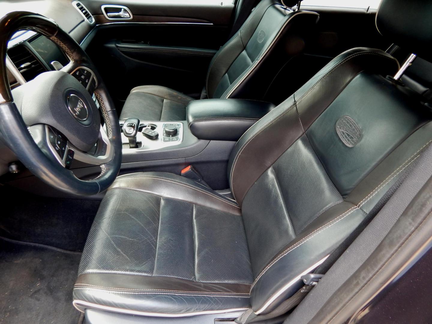 2014 Black /Charcoal Leather Jeep Grand Cherokee Overland 4WD (1C4RJFCG8EC) with an 3.6L V6 DOHC 24V engine, Automatic transmission, located at 3120 W Tennessee St, Tallahassee, FL, 32304-1002, (850) 575-6702, 30.458841, -84.349648 - Used Car Supermarket is proud to present you with this loaded immaculate 2014 Jeep Grand Cherokee Overland 4X4 with leather, Navigation and low miles. Used Car Supermarket prides itself in offering you the finest pre-owned vehicle in Tallahassee. Used Car Supermarket has been locally family owned an - Photo#4