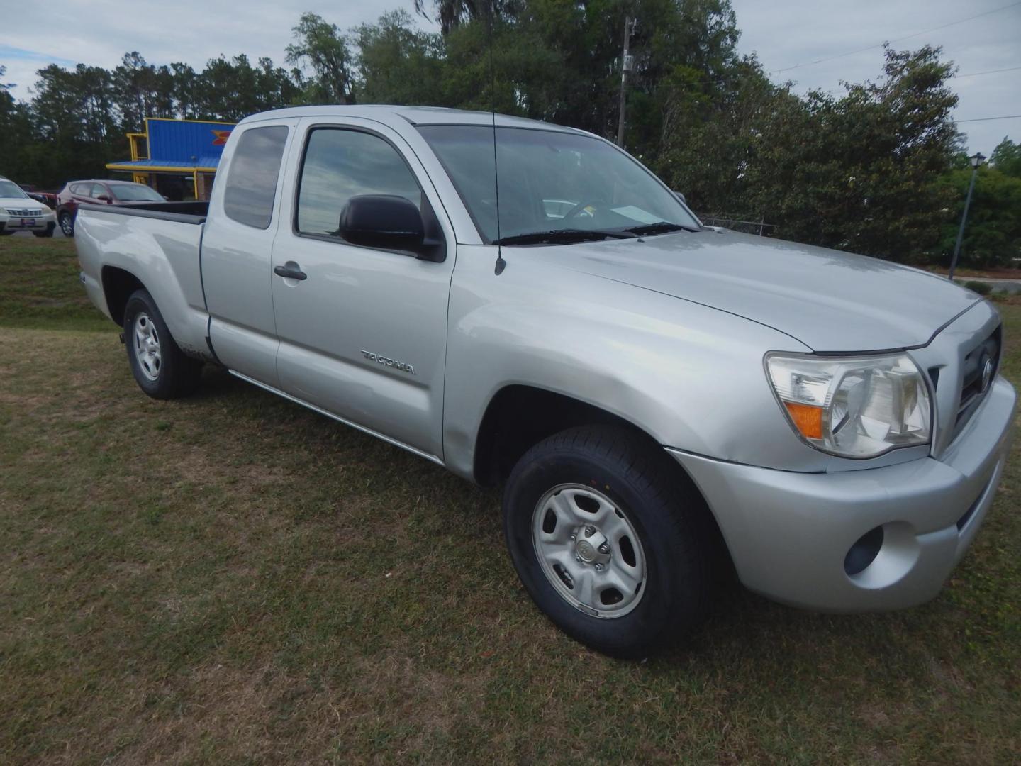 2006 Silver Metallic /Gray Toyota Tacoma Access Cab 2WD (5TETX22N86Z) with an 2.7L L4 DOHC 16V engine, Automatic transmission, located at 3120 W Tennessee St, Tallahassee, FL, 32304-1002, (850) 575-6702, 30.458841, -84.349648 - Used Car Supermarket is proud to present you with this loaded immaculate 2006 Toyota Tacoma Access Cab SR5 with automatic and low miles. Used Car Supermarket prides itself in offering you the finest pre-owned vehicle in Tallahassee. Used Car Supermarket has been locally family owned and operated for - Photo#1