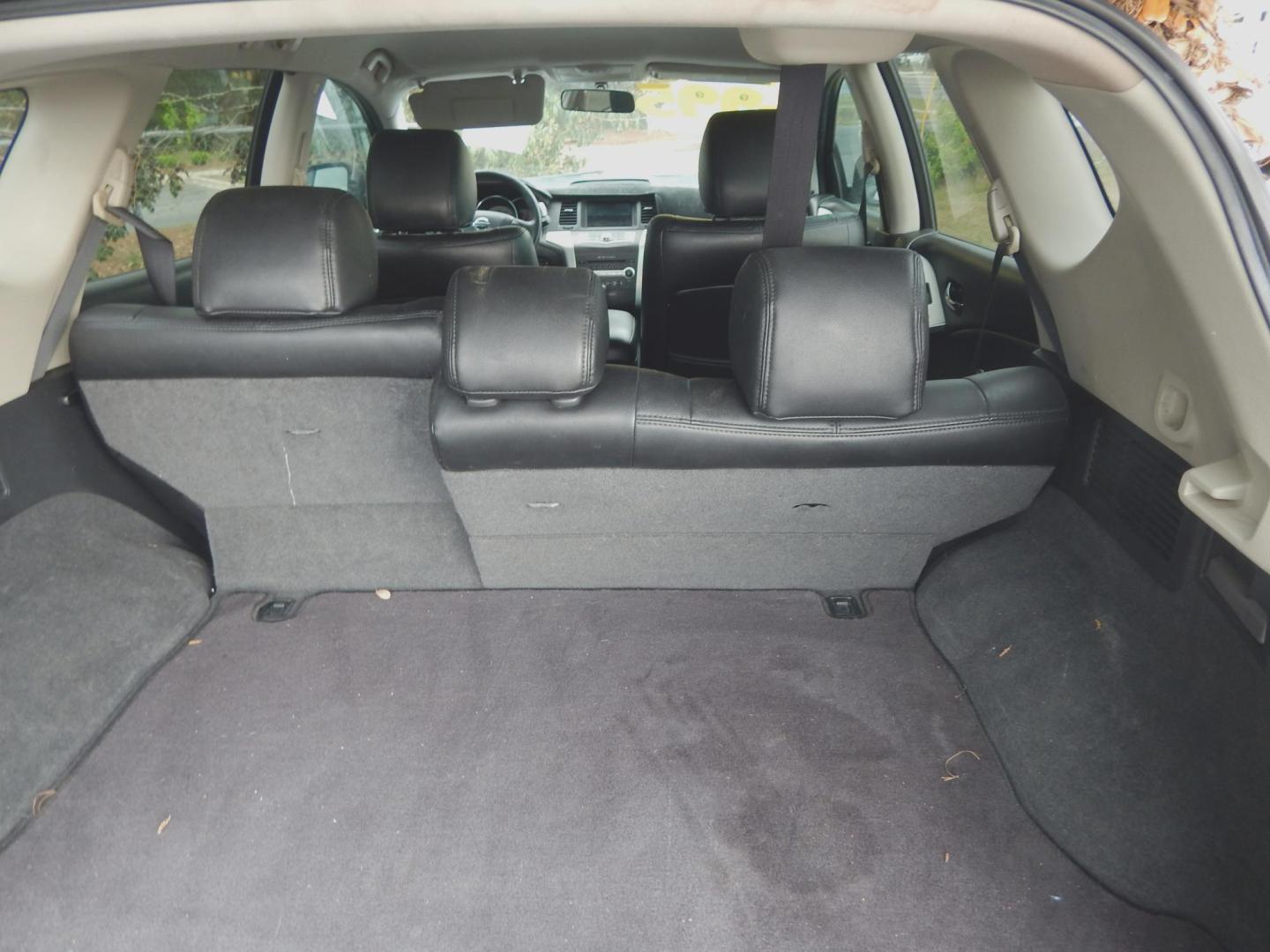 2009 Silver Metallic /Charcoal Nissan Murano S (JN8AZ18U69W) with an 3.5L V6 DOHC 24V engine, Automatic CVT Overdrive transmission, located at 3120 W Tennessee St, Tallahassee, FL, 32304-1002, (850) 575-6702, 30.458841, -84.349648 - Used Car Supermarket is proud to present you with this loaded immaculate 2009 Nissan Murano S with low miles. Used Car Supermarket prides itself in offering you the finest pre-owned vehicle in Tallahassee. Used Car Supermarket has been locally family owned and operated for over 50 years. Our Murano - Photo#7