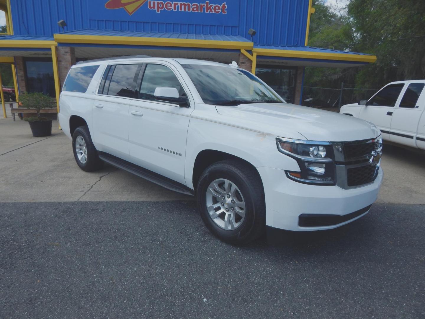 2018 White /Tan Leather Chevrolet Suburban LT 2WD (1GNSCHKC3JR) with an 5.3L V8 OHV 16V engine, Automatic transmission, located at 3120 W Tennessee St, Tallahassee, FL, 32304-1002, (850) 575-6702, 30.458841, -84.349648 - Used Car Supermarket is proud to present you with this loaded immaculate 2018 Chevy Suburban LT with leather and Navigation. Used Car Supermarket prides itself in offering you the finest pre-owned vehicle in Tallahassee. Used Car Supermarket has been locally family owned and operated for over 50 yea - Photo#0