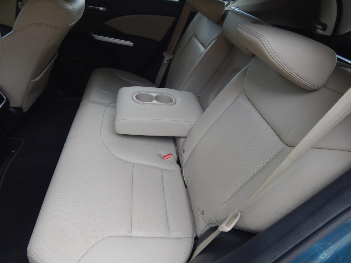 2015 Teal /Tan Leather Honda CR-V EX-L 2WD (2HKRM3H76FH) with an 2.4L L4 DOHC 16V engine, Continuously Variable Transmission transmission, located at 3120 W Tennessee St, Tallahassee, FL, 32304-1002, (850) 575-6702, 30.458841, -84.349648 - Used Car Supermarket is proud to present you with this loaded immaculate 2015 Honda CRV EX-L with leather, Navigation and sunroof. Used Car Supermarket prides itself in offering you the finest pre-owned vehicle in Tallahassee. Used Car Supermarket has been locally family owned and operated for over- Photo#8