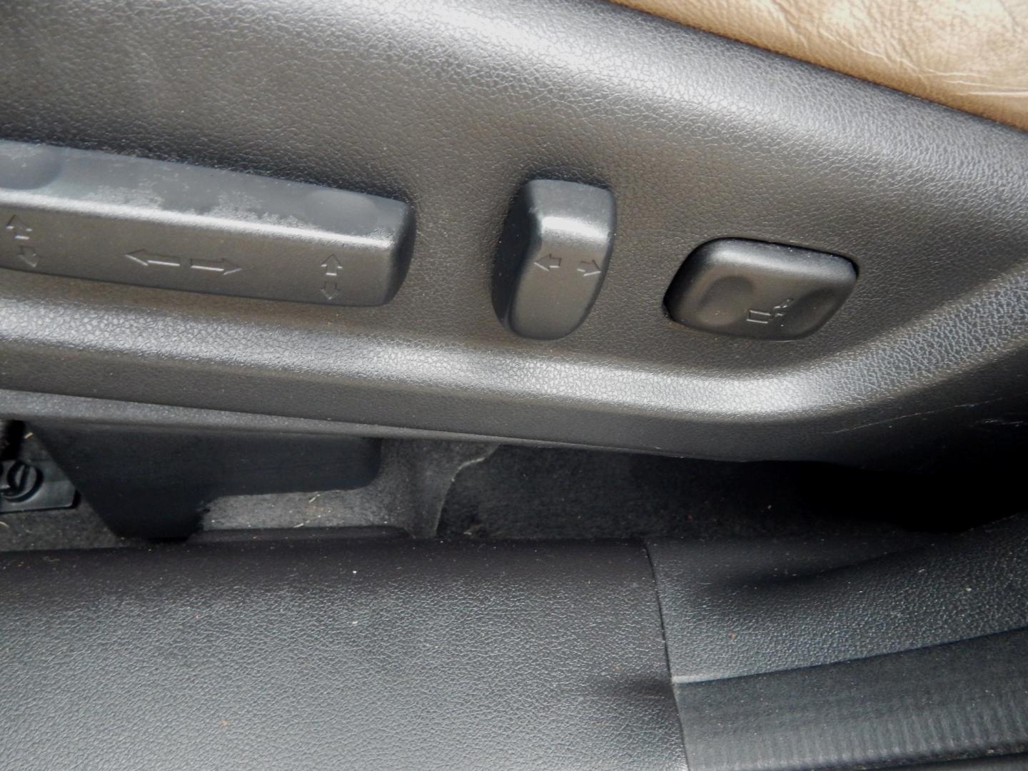 2015 Teal /Tan Leather Honda CR-V EX-L 2WD (2HKRM3H76FH) with an 2.4L L4 DOHC 16V engine, Continuously Variable Transmission transmission, located at 3120 W Tennessee St, Tallahassee, FL, 32304-1002, (850) 575-6702, 30.458841, -84.349648 - Used Car Supermarket is proud to present you with this loaded immaculate 2015 Honda CRV EX-L with leather, Navigation and sunroof. Used Car Supermarket prides itself in offering you the finest pre-owned vehicle in Tallahassee. Used Car Supermarket has been locally family owned and operated for over- Photo#10