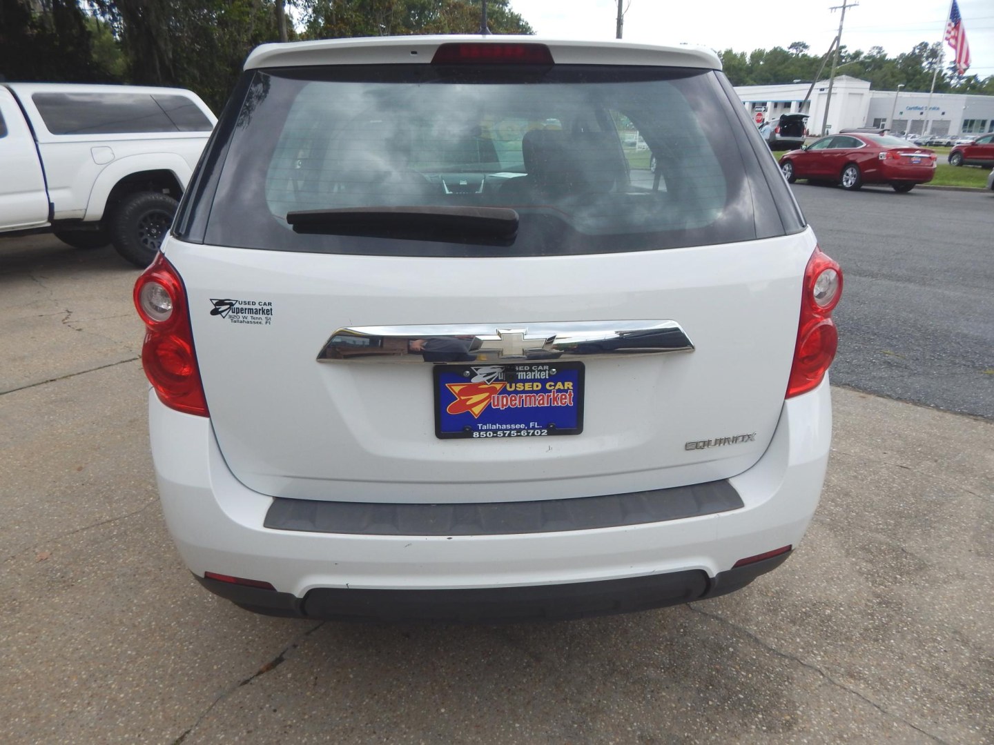 2013 White /Charcoal Chevrolet Equinox LS 2WD (2GNALBEK3D1) with an 2.4L L4 DOHC 16V engine, 6-Speed Automatic transmission, located at 3120 W Tennessee St, Tallahassee, FL, 32304-1002, (850) 575-6702, 30.458841, -84.349648 - Used Car Supermarket is proud to present you with this loaded immaculate 2013 Chevy Equinox LS with low miles. Used Car Supermarket prides itself in offering you the finest pre-owned vehicle in Tallahassee. Used Car Supermarket has been locally family owned and operated for over 50 years. Our Equino- Photo#3