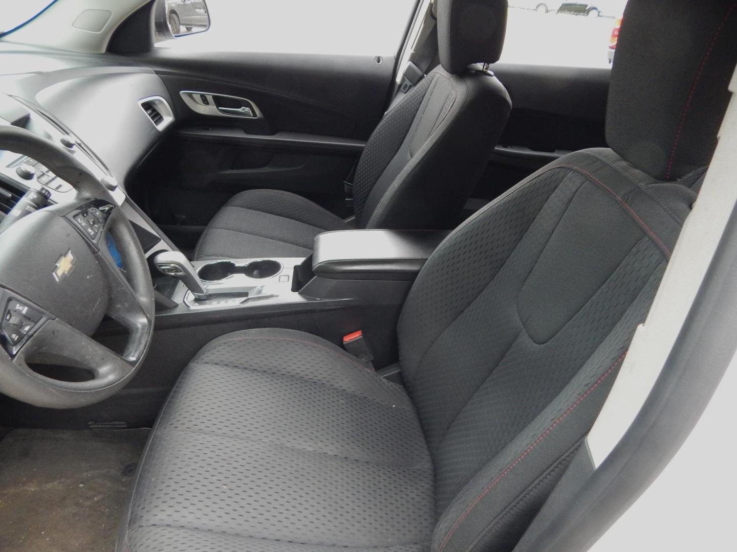 2013 White /Charcoal Chevrolet Equinox LS 2WD (2GNALBEK3D1) with an 2.4L L4 DOHC 16V engine, 6-Speed Automatic transmission, located at 3120 W Tennessee St, Tallahassee, FL, 32304-1002, (850) 575-6702, 30.458841, -84.349648 - Used Car Supermarket is proud to present you with this loaded immaculate 2013 Chevy Equinox LS with low miles. Used Car Supermarket prides itself in offering you the finest pre-owned vehicle in Tallahassee. Used Car Supermarket has been locally family owned and operated for over 50 years. Our Equino- Photo#5