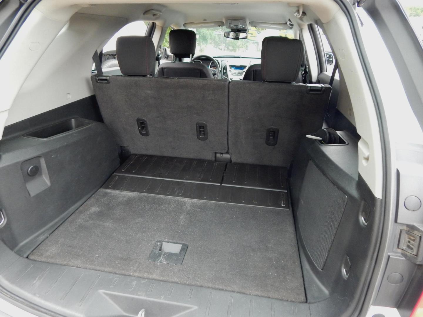 2013 White /Charcoal Chevrolet Equinox LS 2WD (2GNALBEK3D1) with an 2.4L L4 DOHC 16V engine, 6-Speed Automatic transmission, located at 3120 W Tennessee St, Tallahassee, FL, 32304-1002, (850) 575-6702, 30.458841, -84.349648 - Used Car Supermarket is proud to present you with this loaded immaculate 2013 Chevy Equinox LS with low miles. Used Car Supermarket prides itself in offering you the finest pre-owned vehicle in Tallahassee. Used Car Supermarket has been locally family owned and operated for over 50 years. Our Equino- Photo#7