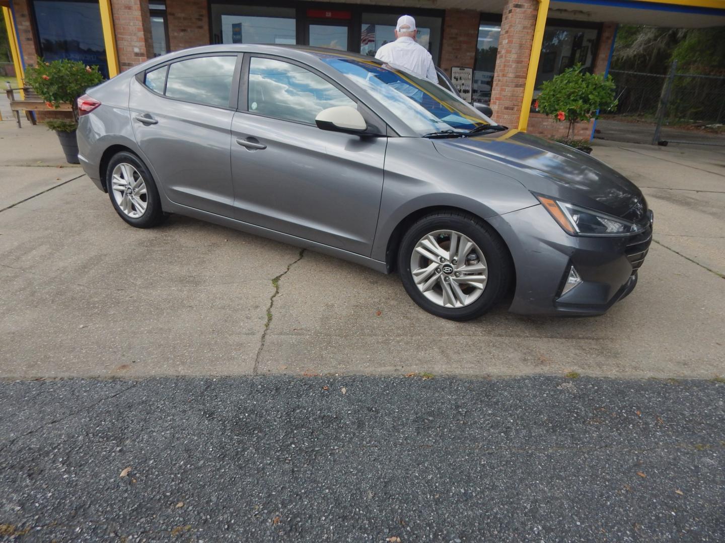 2019 Silver Metallic /Charcoal Hyundai Elantra SLE (5NPD84LF8KH) with an 1.8L L4 DOHC 16V engine, Automatic transmission, located at 3120 W Tennessee St, Tallahassee, FL, 32304-1002, (850) 575-6702, 30.458841, -84.349648- Photo#0