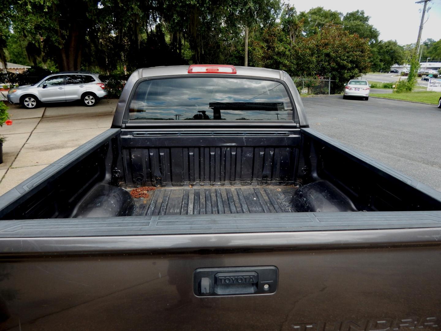 2015 Charcoal /Gray Toyota Tundra SR5 5.7L V8 CrewMax 4WD (5TFDY5F10FX) with an 5.7L V8 DOHC 32V engine, 6-Speed Automatic transmission, located at 3120 W Tennessee St, Tallahassee, FL, 32304-1002, (850) 575-6702, 30.458841, -84.349648 - Used Car Supermarket is proud to present you with this loaded immaculate 2015 Toyota Tundra Crew Max SR5 4x4 with low miles. Used Car Supermarket prides itself in offering you the finest pre-owned vehicle in Tallahassee. Used Car Supermarket has been locally family owned and operated for over 50 yea- Photo#11