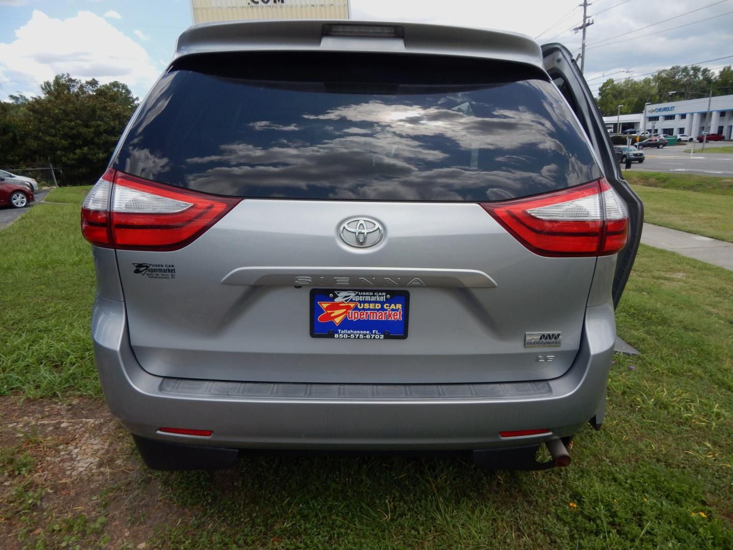 2015 Silver Metallic /Gray Toyota Sienna LE LE (5TDKK3DC6FS) with an 3.5L V6 engine, Automatic transmission, located at 3120 W Tennessee St, Tallahassee, FL, 32304-1002, (850) 575-6702, 30.458841, -84.349648- Photo#3