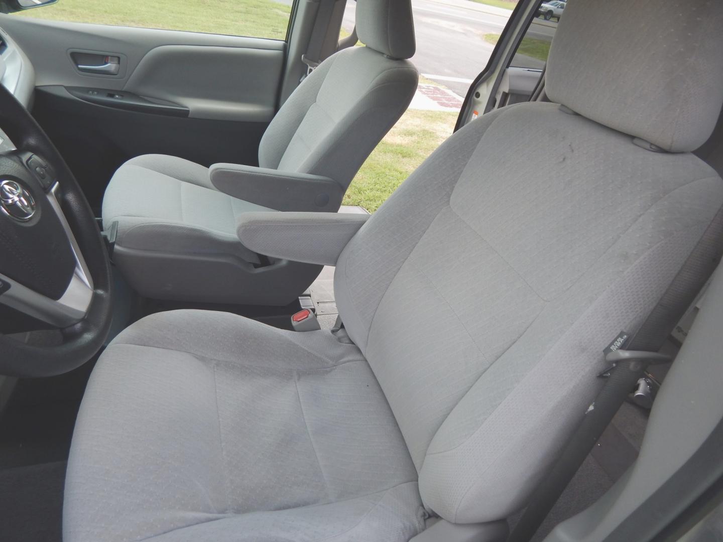 2015 Silver Metallic /Gray Toyota Sienna LE LE (5TDKK3DC6FS) with an 3.5L V6 engine, Automatic transmission, located at 3120 W Tennessee St, Tallahassee, FL, 32304-1002, (850) 575-6702, 30.458841, -84.349648- Photo#6