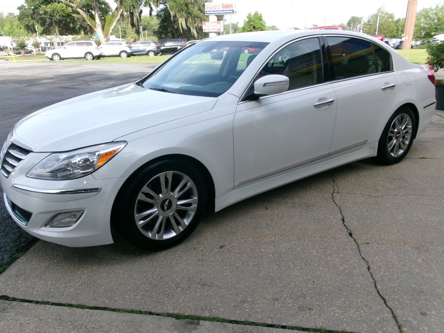 2012 White /Tan Leather Hyundai Genesis 4.6L (KMHGC4DF0CU) with an 4.6L V8 DOHC 32V engine, Automatic transmission, located at 3120 W Tennessee St, Tallahassee, FL, 32304-1002, (850) 575-6702, 30.458841, -84.349648 - Used Car Supermarket is proud to present you with this loaded immaculate 2012 Genesis Luxury Sedan 4.6L with leather, sunroof, Navigation and low miles. Used Car Supermarket prides itself in offering you the finest pre-owned vehicle in Tallahassee. Used Car Supermarket has been locally family owned- Photo#2