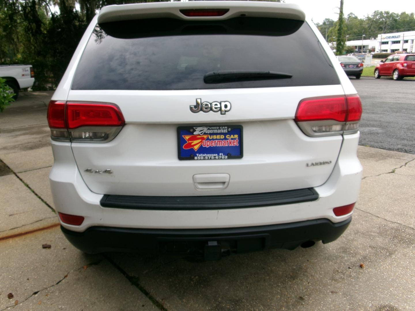 2014 White /Tan Jeep Grand Cherokee Laredo 4WD (1C4RJFAG6EC) with an 3.6L V6 DOHC 24V engine, Automatic transmission, located at 3120 W Tennessee St, Tallahassee, FL, 32304-1002, (850) 575-6702, 30.458841, -84.349648- Photo#3