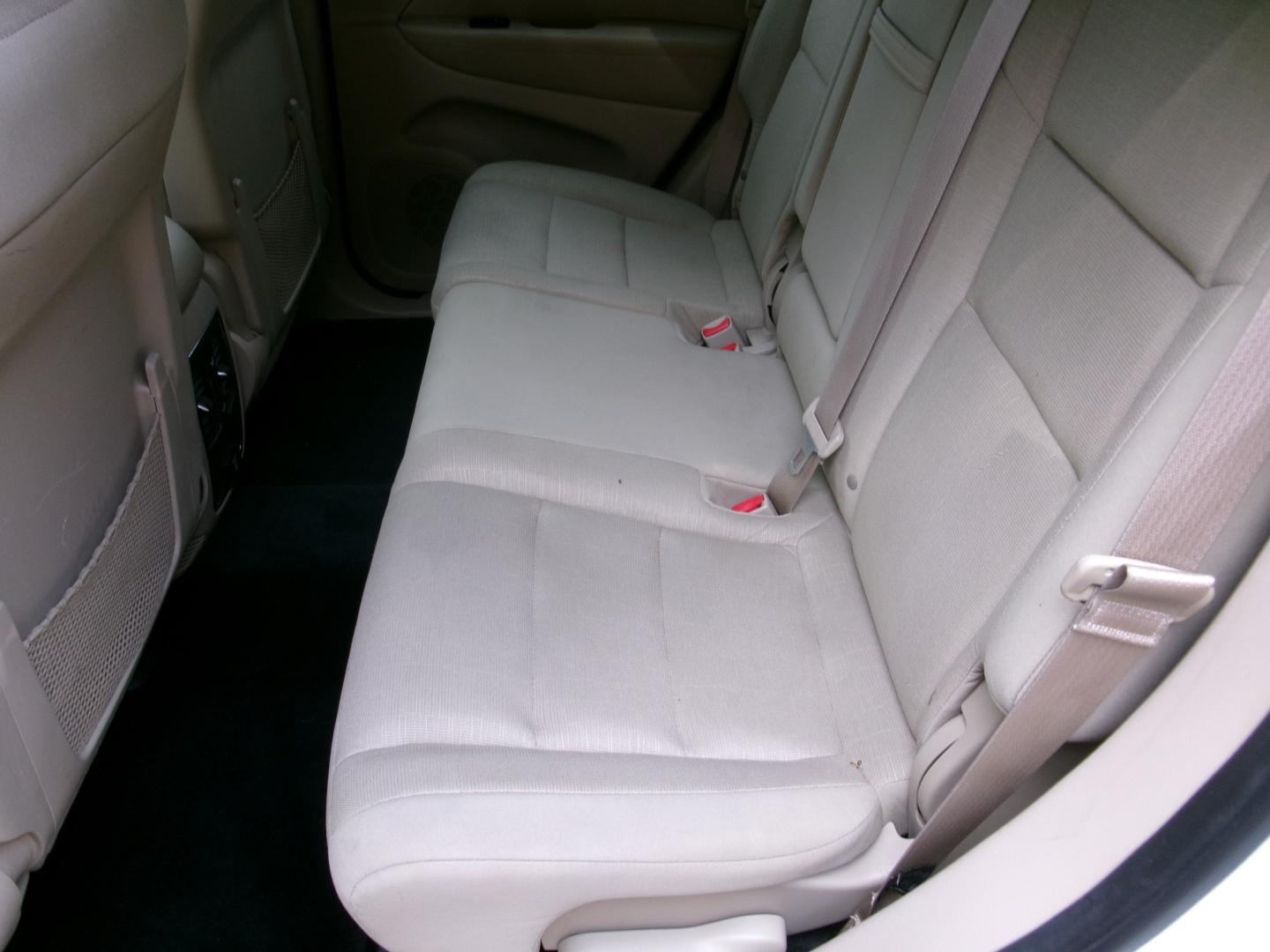 2014 White /Tan Jeep Grand Cherokee Laredo 4WD (1C4RJFAG6EC) with an 3.6L V6 DOHC 24V engine, Automatic transmission, located at 3120 W Tennessee St, Tallahassee, FL, 32304-1002, (850) 575-6702, 30.458841, -84.349648- Photo#12