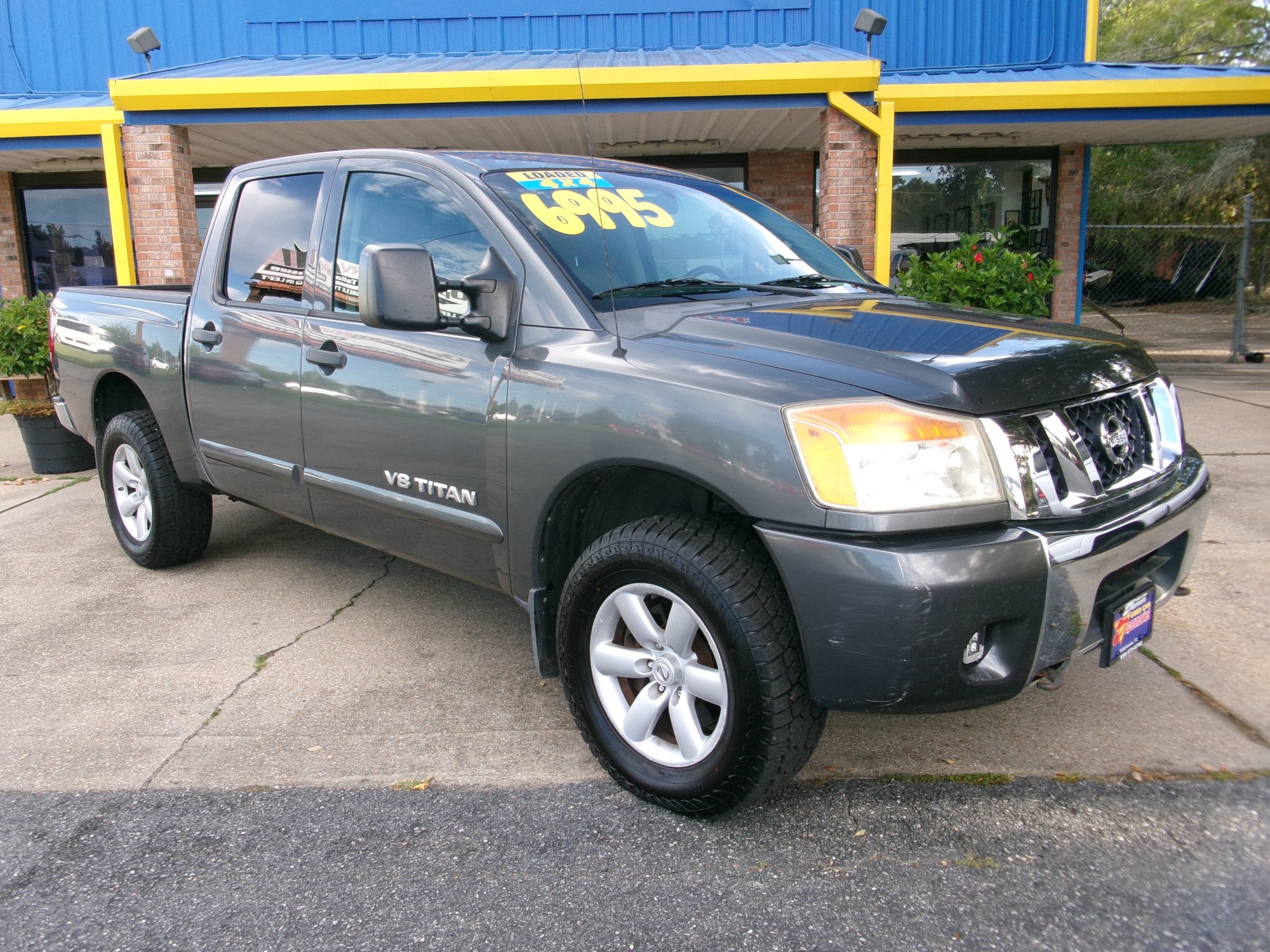 photo of 2011 Nissan Titan PRO-4X Crew Cab 4WD SWB