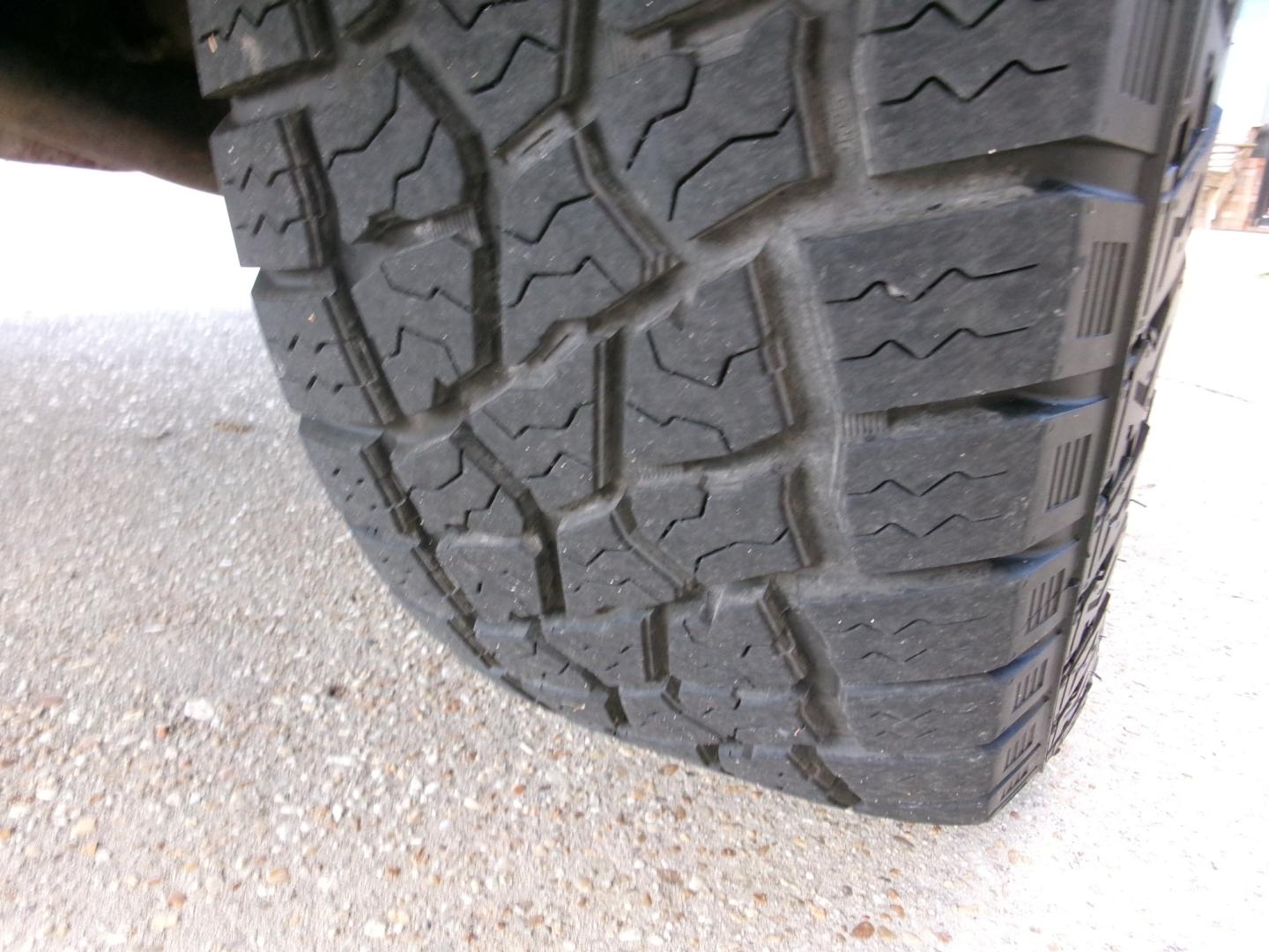 2011 Charcoal /Gray Nissan Titan SV Crew Cab 4WD SWB (1N6AA0EJ4BN) with an 5.6L V8 DOHC 32V engine, Automatic transmission, located at 3120 W Tennessee St, Tallahassee, FL, 32304-1002, (850) 575-6702, 30.458841, -84.349648 - Used Car Supermarket is proud to present you with this loaded immaculate 2011 Nissan Titan SV Crew Cab 4x4. Used Car Supermarket prides itself in offering you the finest pre-owned vehicle in Tallahassee. Used Car Supermarket has been locally family owned and operated for over 50 years. Our Titan 4x- Photo#9