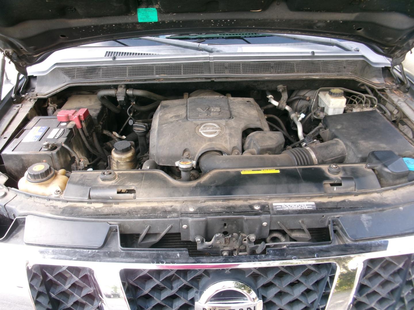 2011 Charcoal /Gray Nissan Titan SV Crew Cab 4WD SWB (1N6AA0EJ4BN) with an 5.6L V8 DOHC 32V engine, Automatic transmission, located at 3120 W Tennessee St, Tallahassee, FL, 32304-1002, (850) 575-6702, 30.458841, -84.349648 - Used Car Supermarket is proud to present you with this loaded immaculate 2011 Nissan Titan SV Crew Cab 4x4. Used Car Supermarket prides itself in offering you the finest pre-owned vehicle in Tallahassee. Used Car Supermarket has been locally family owned and operated for over 50 years. Our Titan 4x- Photo#12