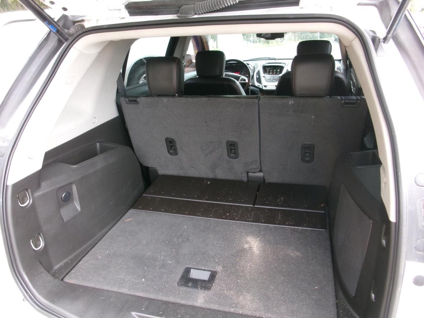 2013 White /Charcoal Leather GMC Terrain Denali (2GKFLYE33D6) with an 3.6L V6 DOHC 24V engine, Automatic transmission, located at 3120 W Tennessee St, Tallahassee, FL, 32304-1002, (850) 575-6702, 30.458841, -84.349648 - Used Car Supermarket is proud to present you with this loaded immaculate 2013 GMC Terrain Denali with low miles, Navigation, sunroof and leather. Used Car Supermarket prides itself in offering you the finest pre-owned vehicle in Tallahassee. Used Car Supermarket has been locally family owned and ope- Photo#4