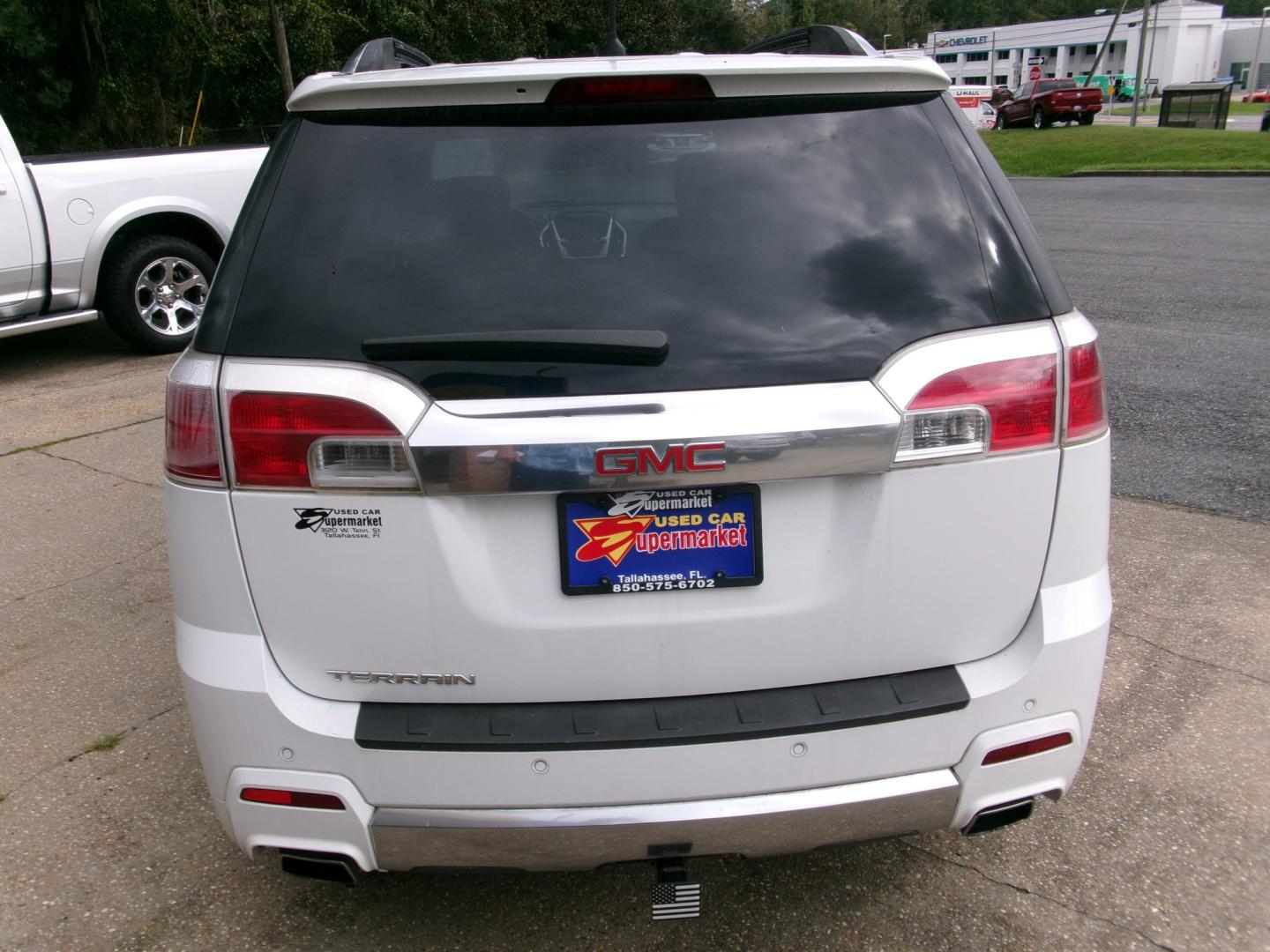 2013 White /Charcoal Leather GMC Terrain Denali (2GKFLYE33D6) with an 3.6L V6 DOHC 24V engine, Automatic transmission, located at 3120 W Tennessee St, Tallahassee, FL, 32304-1002, (850) 575-6702, 30.458841, -84.349648 - Used Car Supermarket is proud to present you with this loaded immaculate 2013 GMC Terrain Denali with low miles, Navigation, sunroof and leather. Used Car Supermarket prides itself in offering you the finest pre-owned vehicle in Tallahassee. Used Car Supermarket has been locally family owned and ope- Photo#3