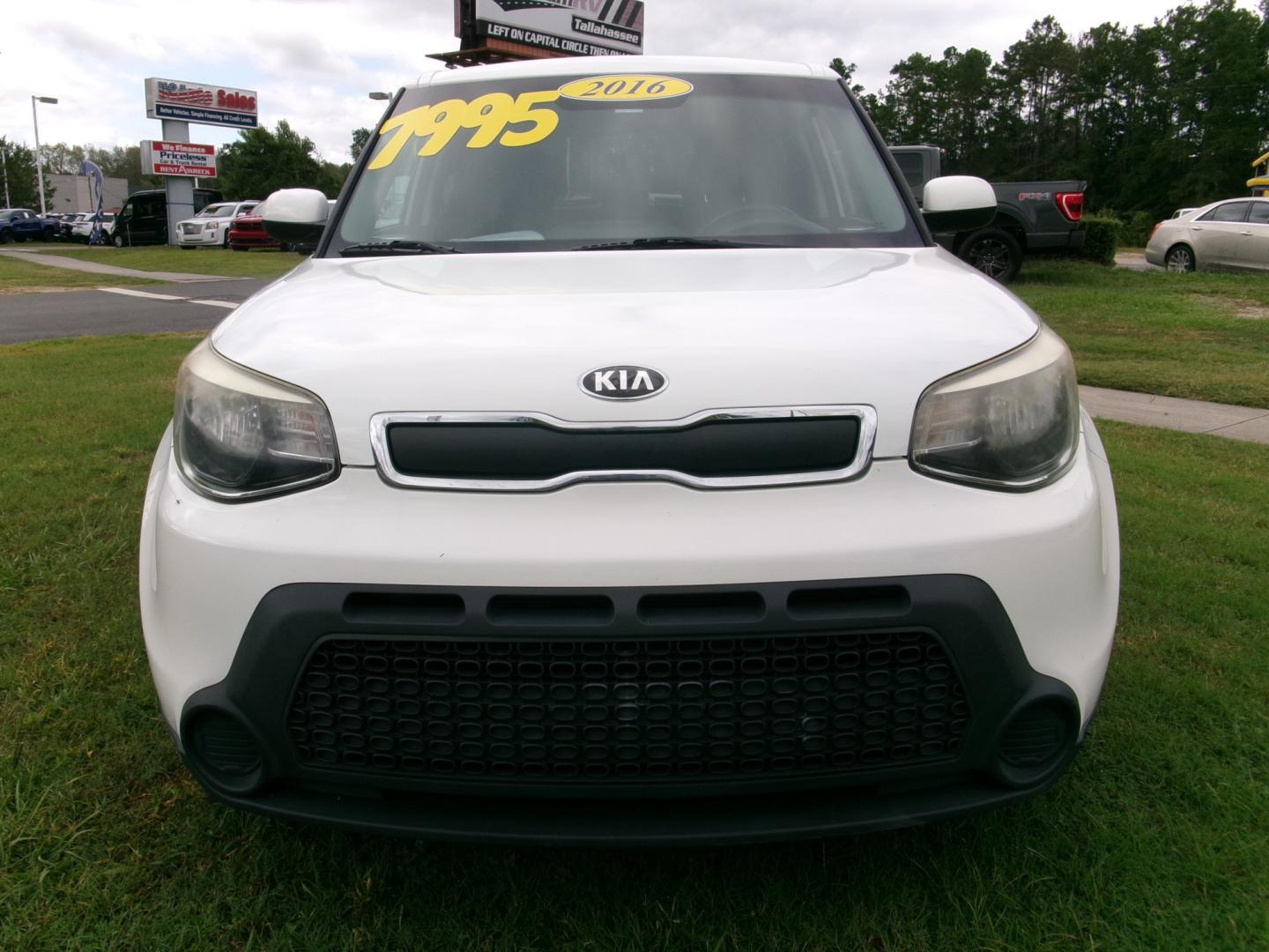 2016 Pearl White /Charcoal Kia Soul Base (KNDJN2A28G7) with an 1.6L L4 DOHC 16V engine, Automatic transmission, located at 3120 W Tennessee St, Tallahassee, FL, 32304-1002, (850) 575-6702, 30.458841, -84.349648 - Used Car Supermarket is proud to present you with this loaded immaculate 2016 Kia Soul base. Used Car Supermarket prides itself in offering you the finest pre-owned vehicle in Tallahassee. Used Car Supermarket has been locally family owned and operated for over 50 years. Our Soul has been serviced a- Photo#2