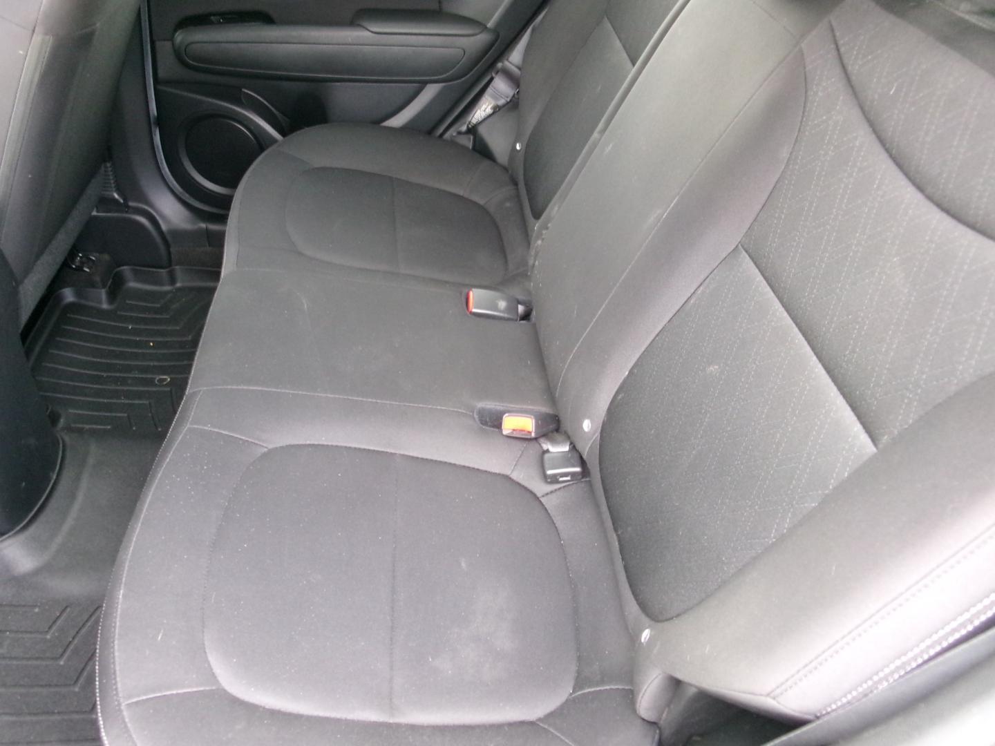 2016 Pearl White /Charcoal Kia Soul Base (KNDJN2A28G7) with an 1.6L L4 DOHC 16V engine, Automatic transmission, located at 3120 W Tennessee St, Tallahassee, FL, 32304-1002, (850) 575-6702, 30.458841, -84.349648 - Used Car Supermarket is proud to present you with this loaded immaculate 2016 Kia Soul base. Used Car Supermarket prides itself in offering you the finest pre-owned vehicle in Tallahassee. Used Car Supermarket has been locally family owned and operated for over 50 years. Our Soul has been serviced a- Photo#6